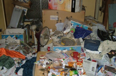 ゴミ屋敷 ゴミの部屋の写真